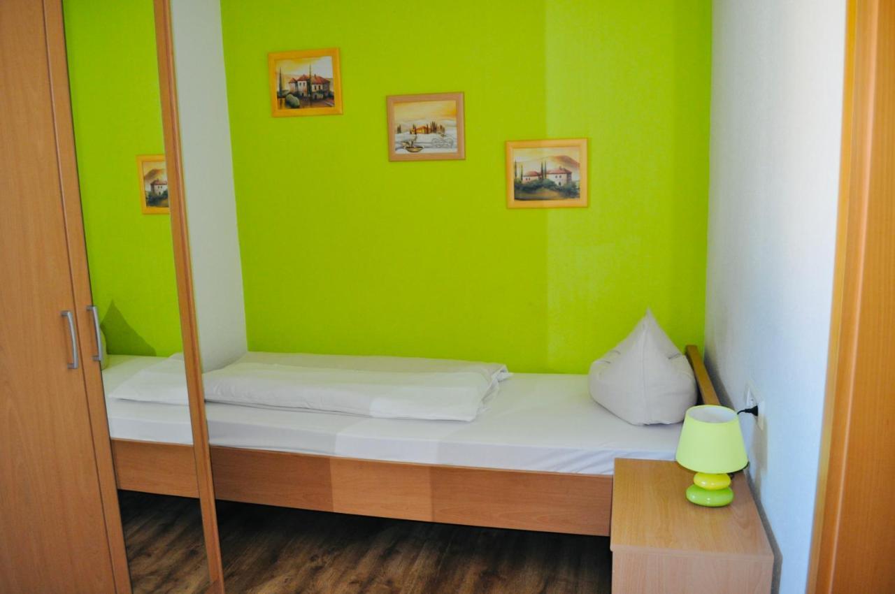 Hotel Discovery Штутгарт Экстерьер фото