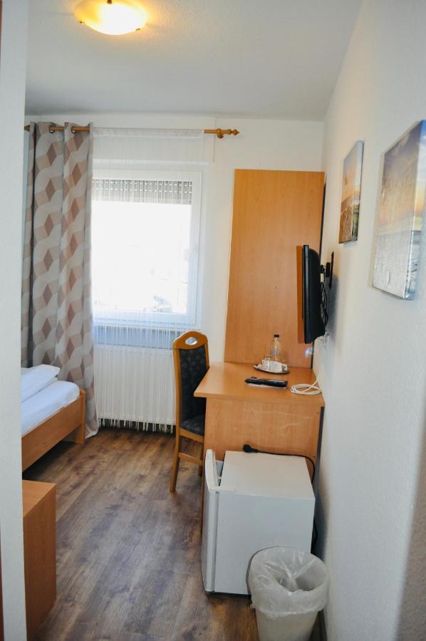 Hotel Discovery Штутгарт Экстерьер фото